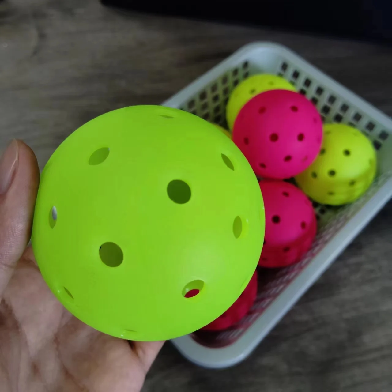 KEET 2025 Wholesale Custom Usapa Approved Hard Injection Molding 40/26 Holes Ball Pickleball For Training