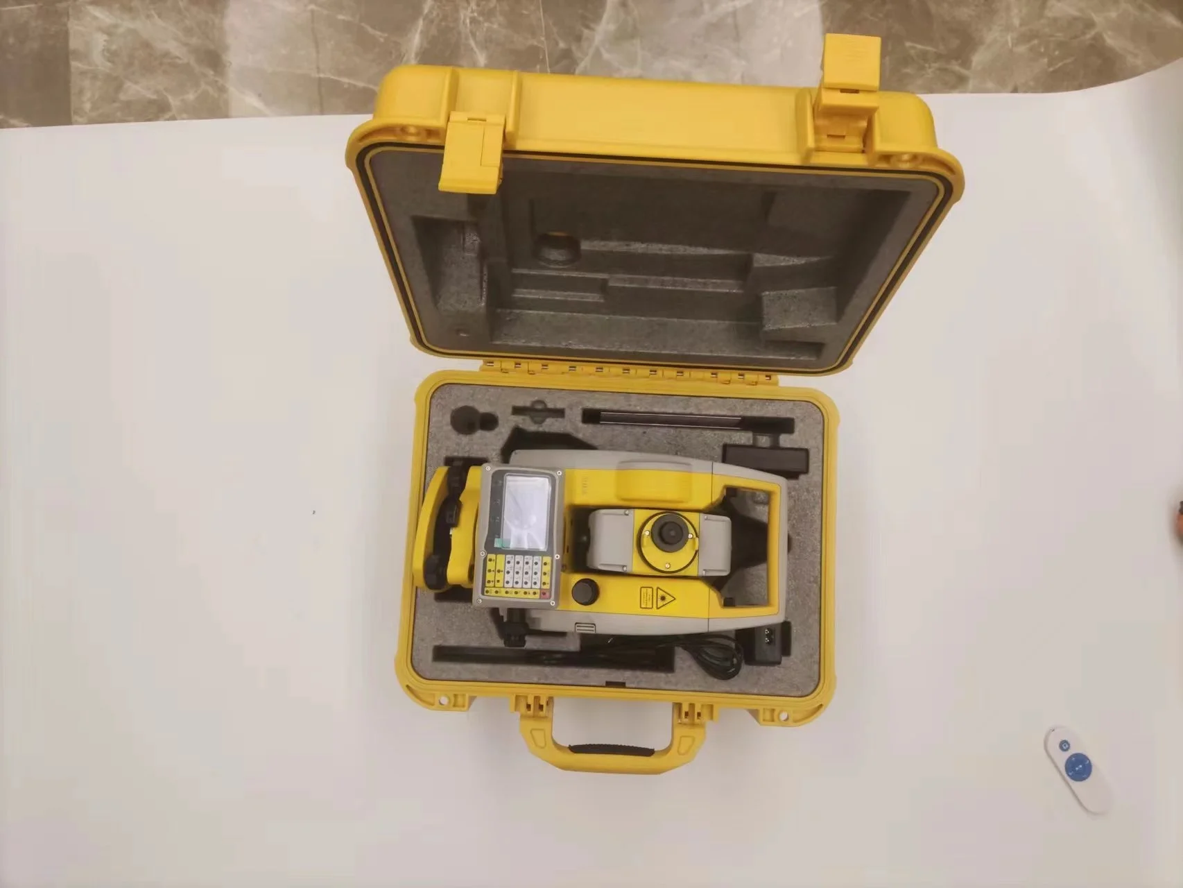 Total Station South N3/ NTS 332R15M with Color screen Surveying Instruments With High Accuracy For Sale