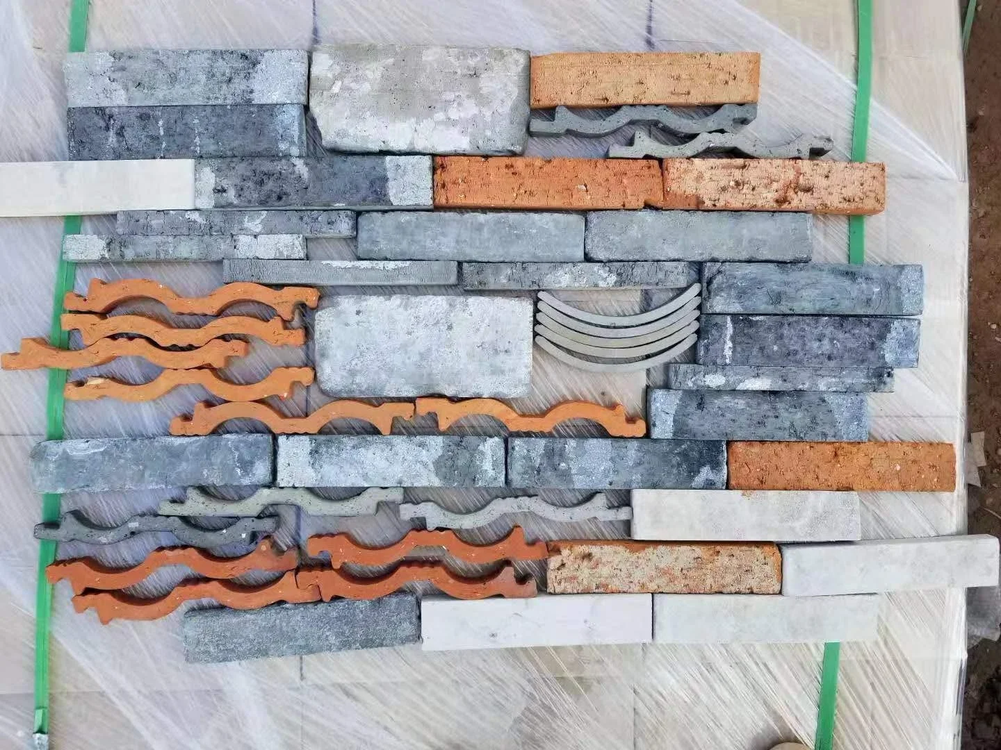 Outdoor Decorative Home Antique Red House Construction Clay Bricks