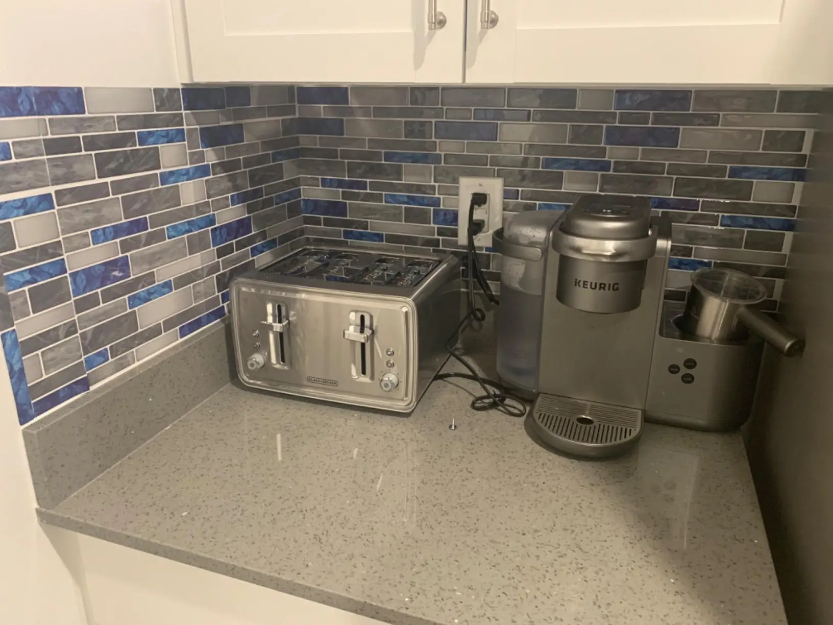 Vivid Tiles 12*12 Inch Peel and Stick Backsplash Kitchen Bathroom Wall Tile 3D Effect Interior Wall Decoration Waterproof