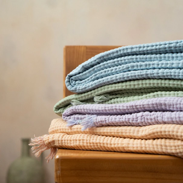 Soft Muslin Cotton Pre-Washed Dyed Yarn Breathable Cozy Gauze All Season Bed Sofa Throw Blankets for Couch Adult Home Decor