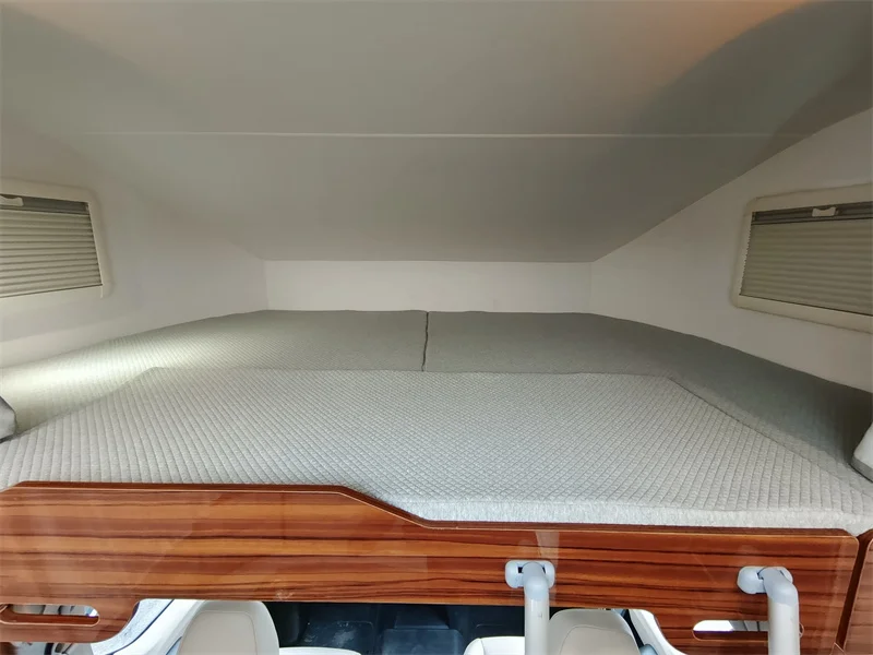 MAXUS V90  Luxury 4x4 Truck Camper Travel Motorhome For Outdoor Camping/New RV Camper Motorhome Off-Road with 2 bed