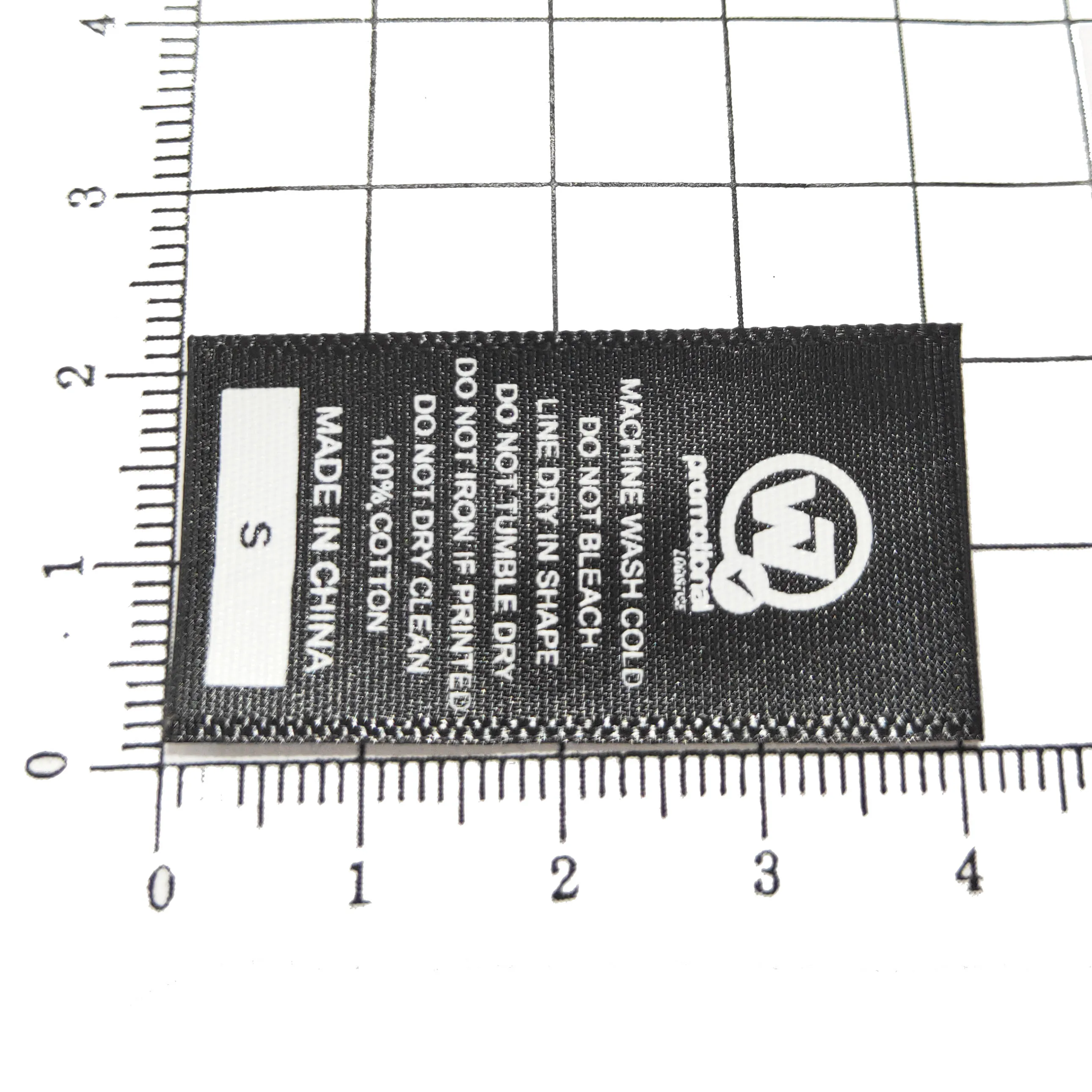 На заказ самые популярные черные этикетки для одежды