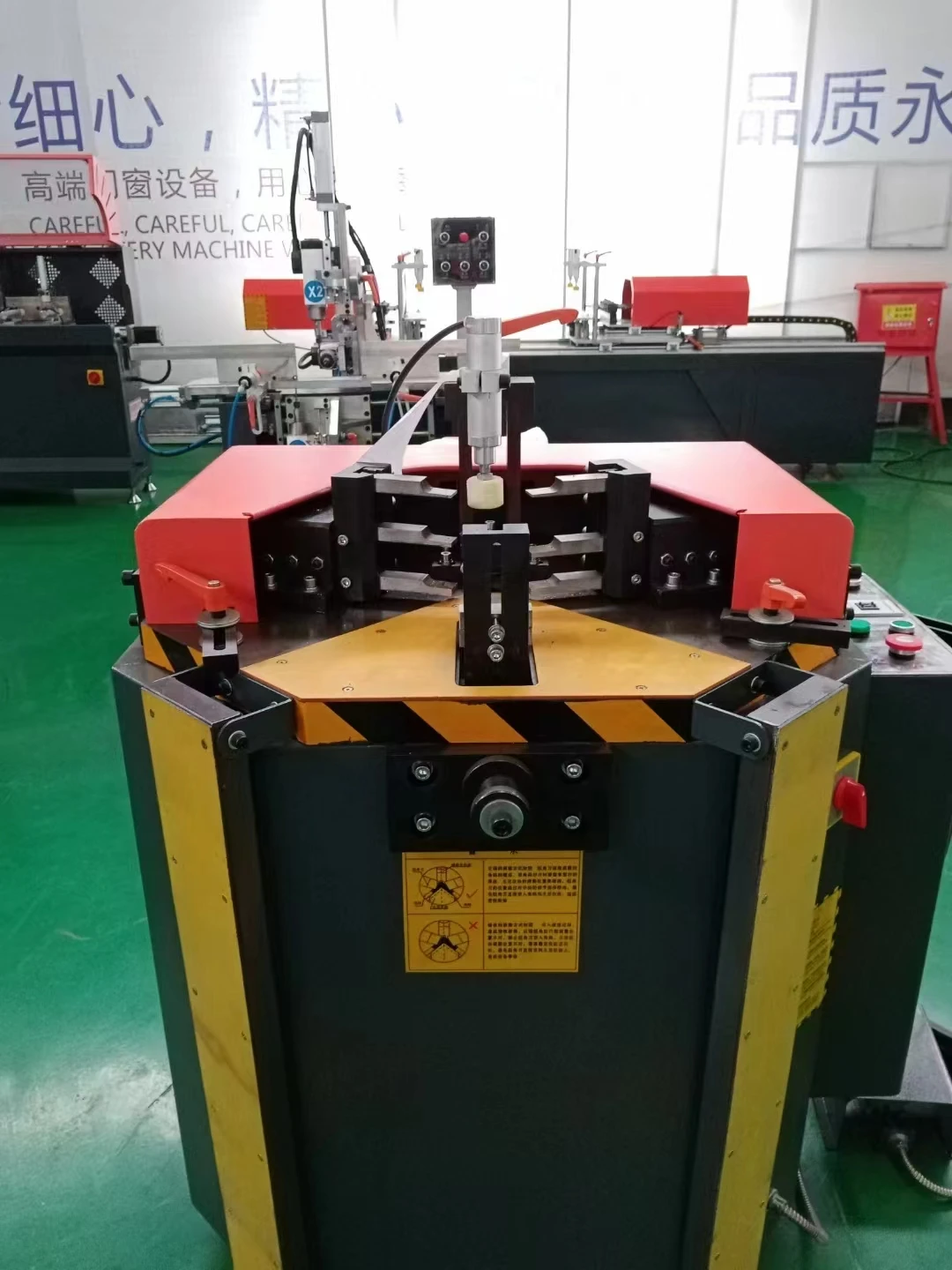 ОБЖИМНАЯ машина для алюминиевых