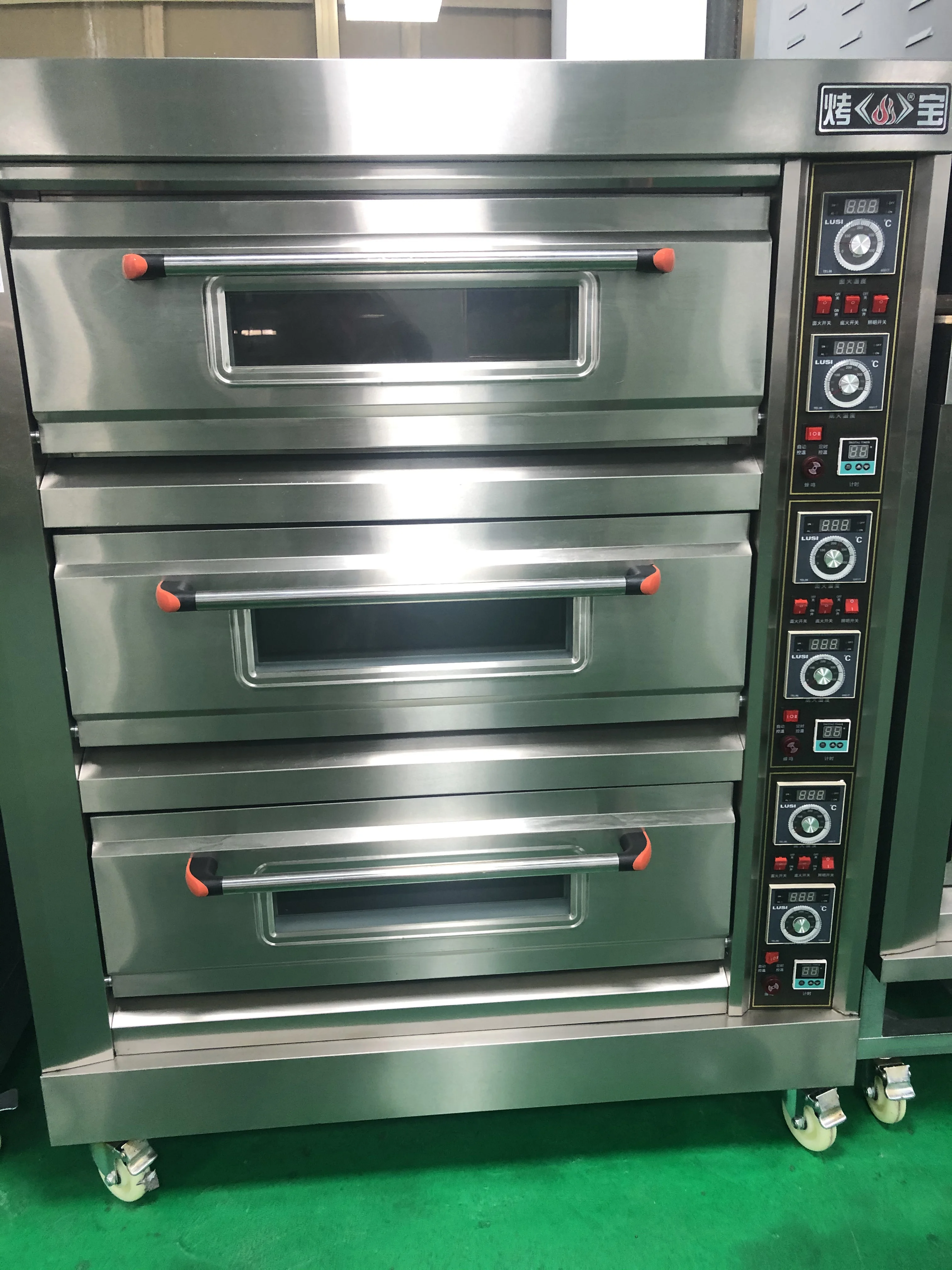 Commercial industry china wholesale industrial oven 3 deck 6 trays  Bakery oven Electric  Pizza Bread Baking Oven