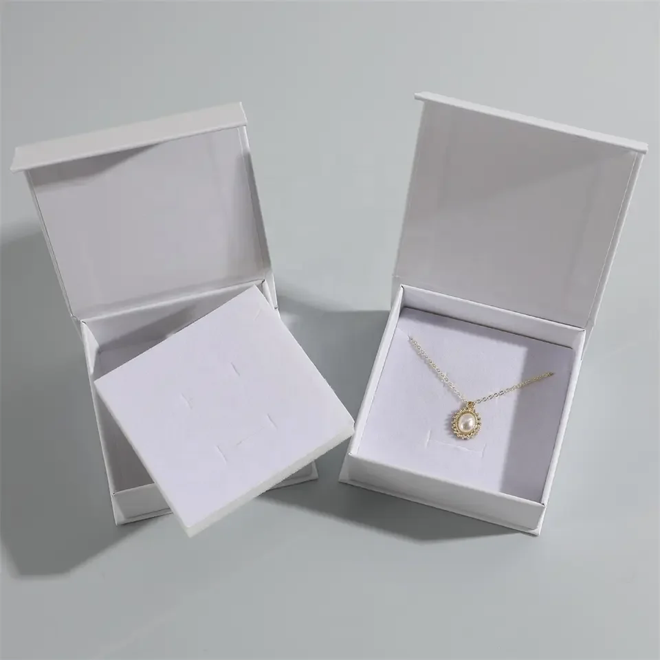 Custom Luxury Small Magnetic Closure 1200g Paperboard Ring Necklace Jewelry Gift Packaging Box with Logo