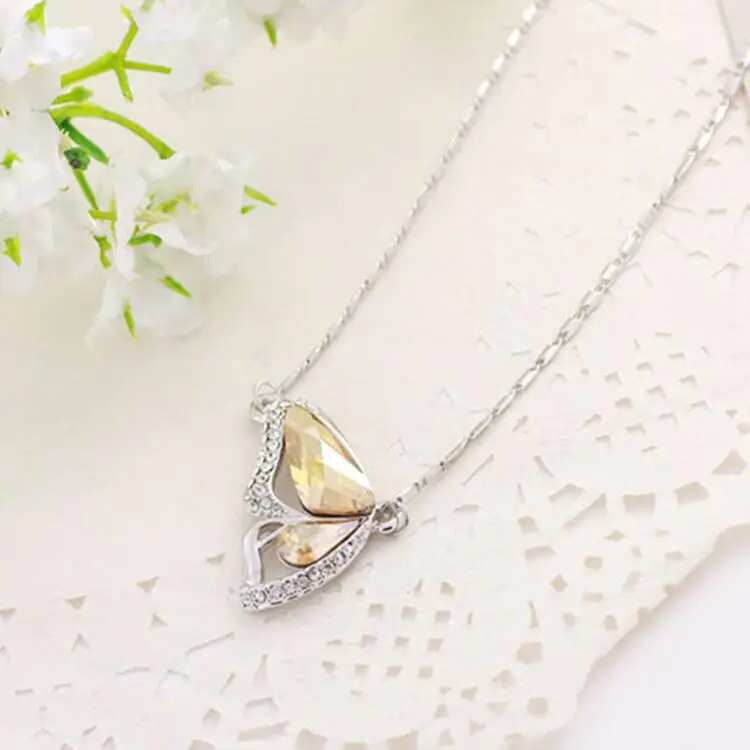 bijoux fantaisie en gros Costume Jewelry Wholesale Fashion Gold Plated Colorful Crystal Butterfly Pendant Necklace For women
