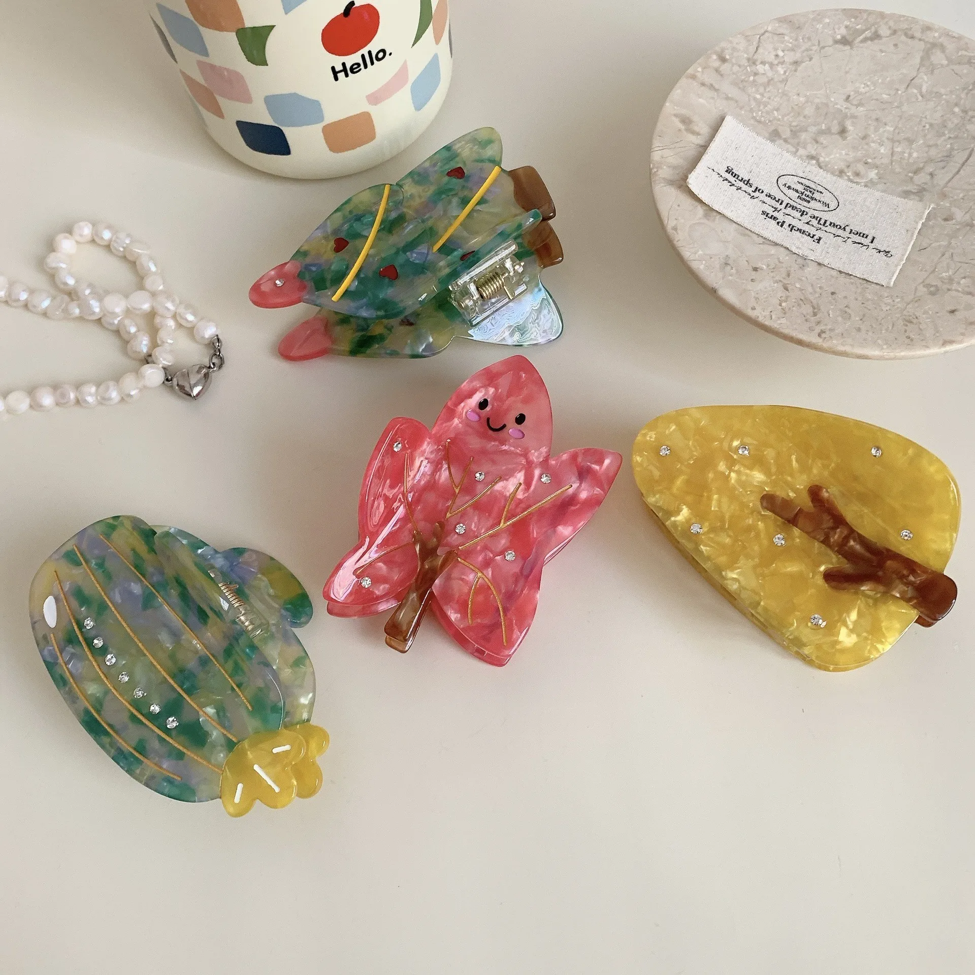 YHJ New 2024 model Christmas themed cute hair clip Beautiful and exquisite hair claw clip Acetate Hair Claw