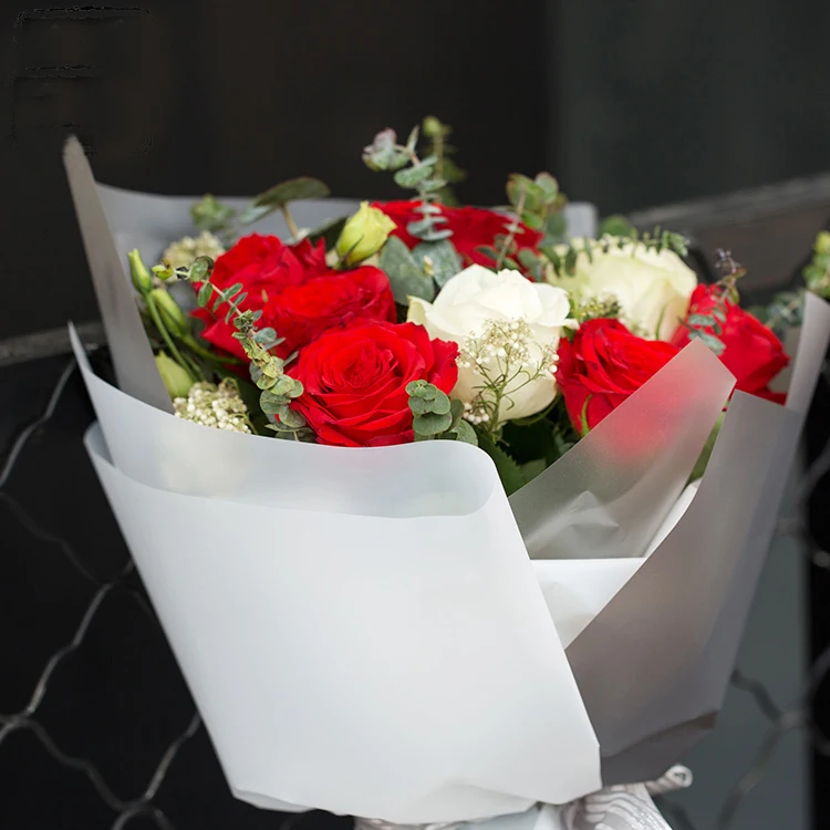 2020 New design waterproof floral paper plastic wrapping film Flower wrapping paper for flower