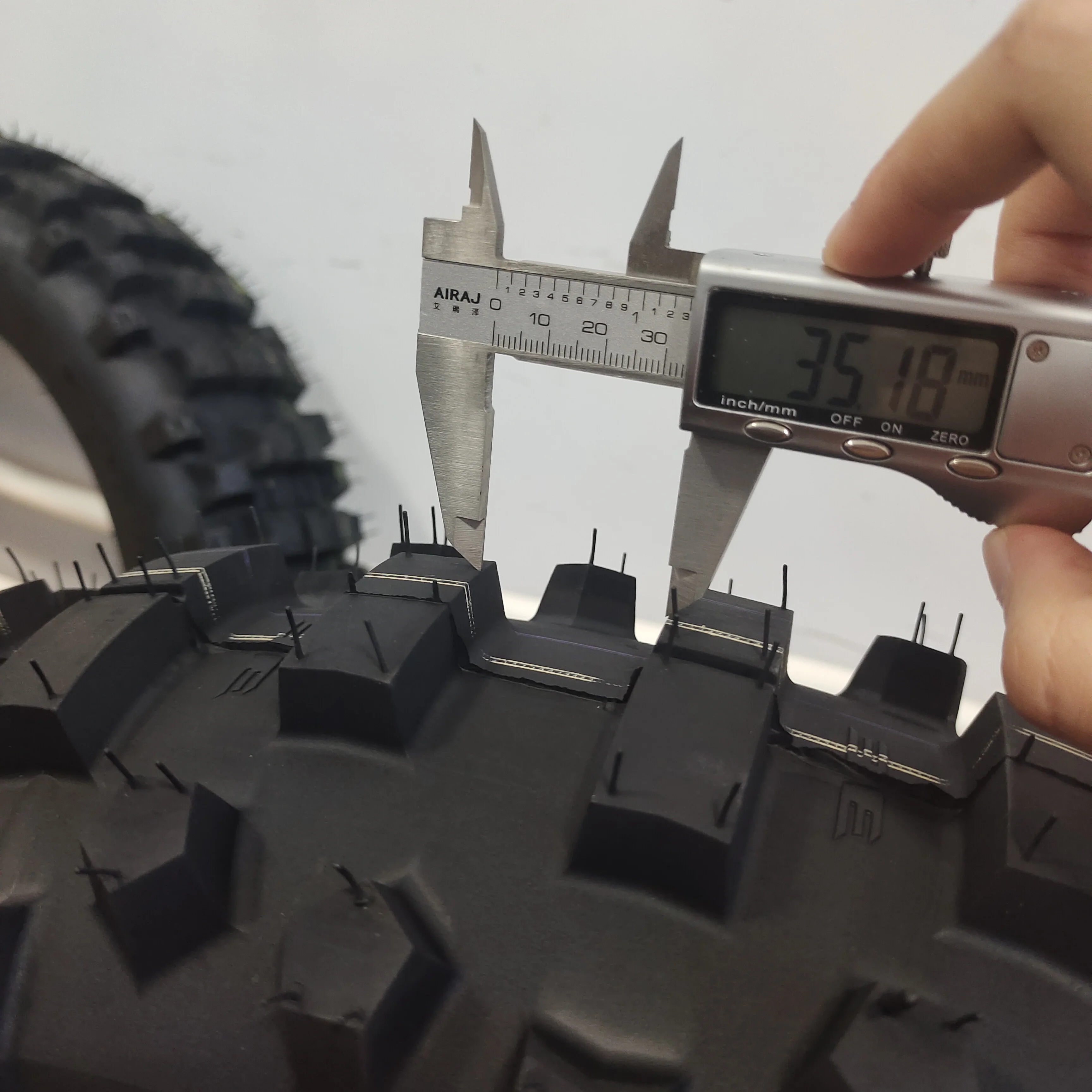 Супер мягкая шина для мотоцикла внедорожника 140/80-18 140/80/18 140/80 r18