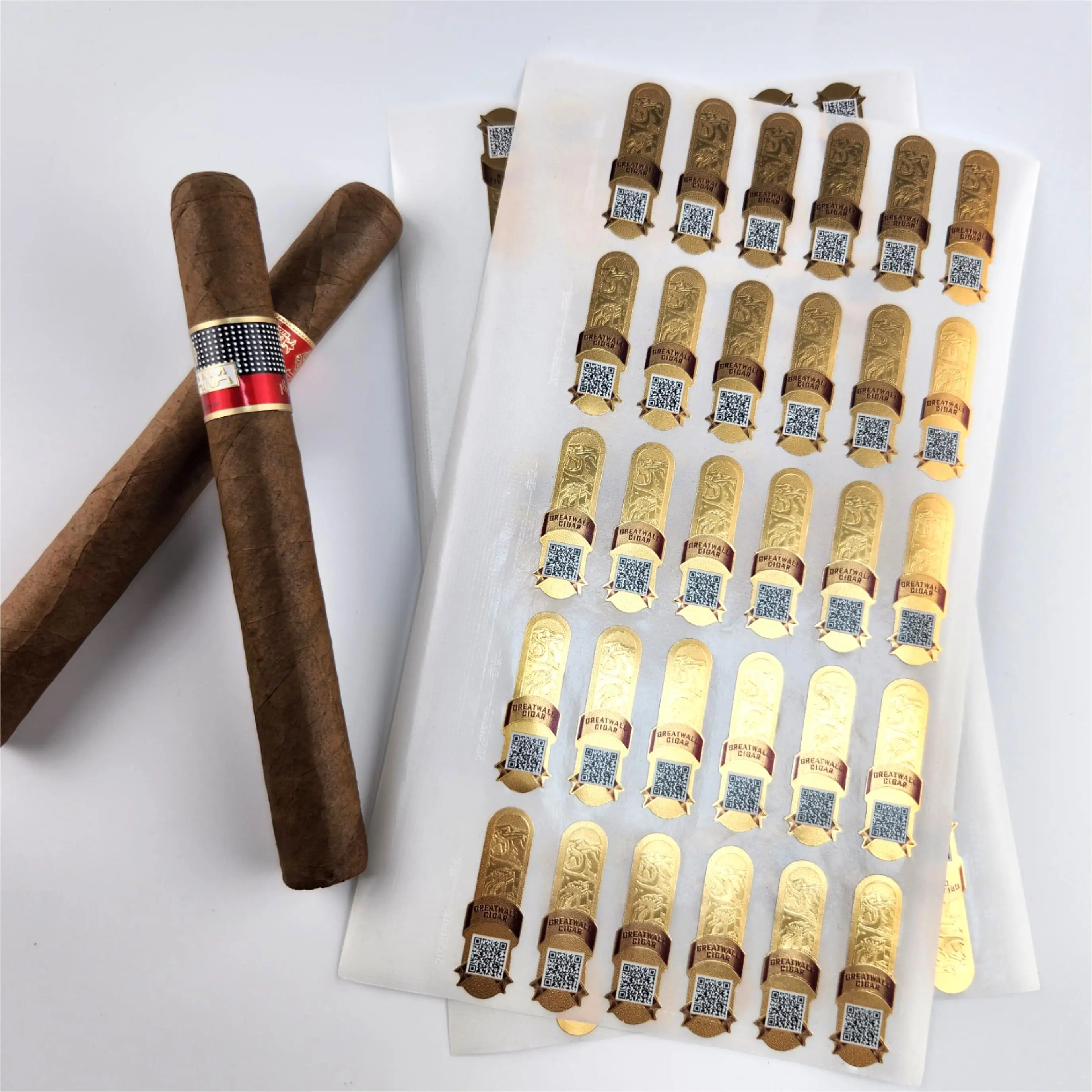 Custom Printed Cigar Band Labels Glossy Gold Foil Stickers Embossed Suitable for Cigar Packaging Gifts