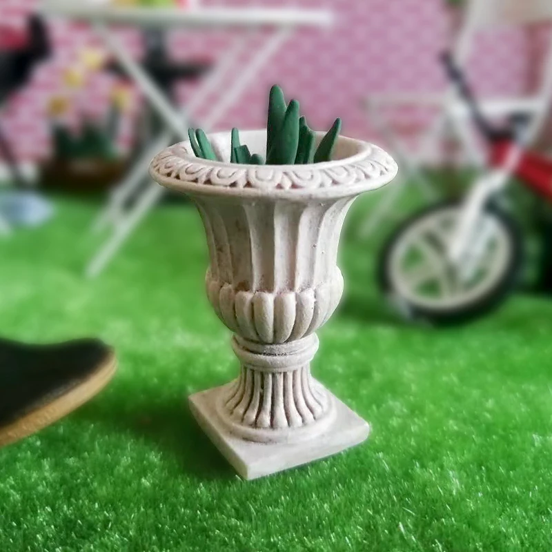 iland miniatures 1:12 Doll House Carved Resin Urn Model Antique Style Planter Dollhouse Miniature Accessories OV063A