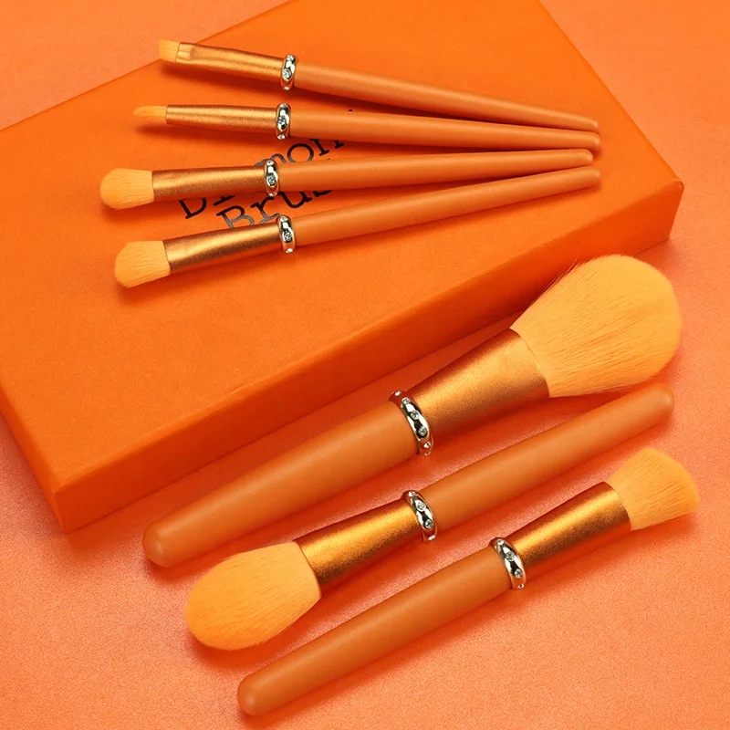 Simple orange Free Sample diamond Makeup Brush Soft Wool Easy Take Powder Custom Logo makeup brush wholesale