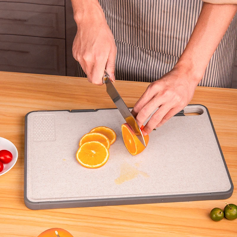 Double sided straw cutting board with knife sharpener garlic puree crushing plastic cutting board anti slip and anti overflow