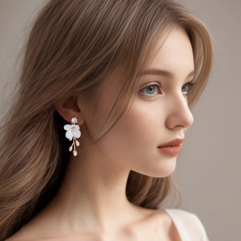 Серьги-гвоздики из керамики ручной работы