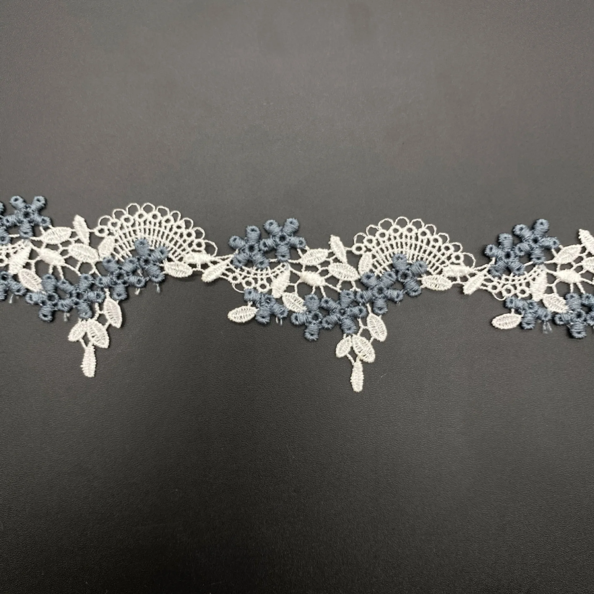 width 5.4 cm embroidery necklace Water Soluble Lace Trimming 2 tone Polyester bar code Lace ribbon for dress