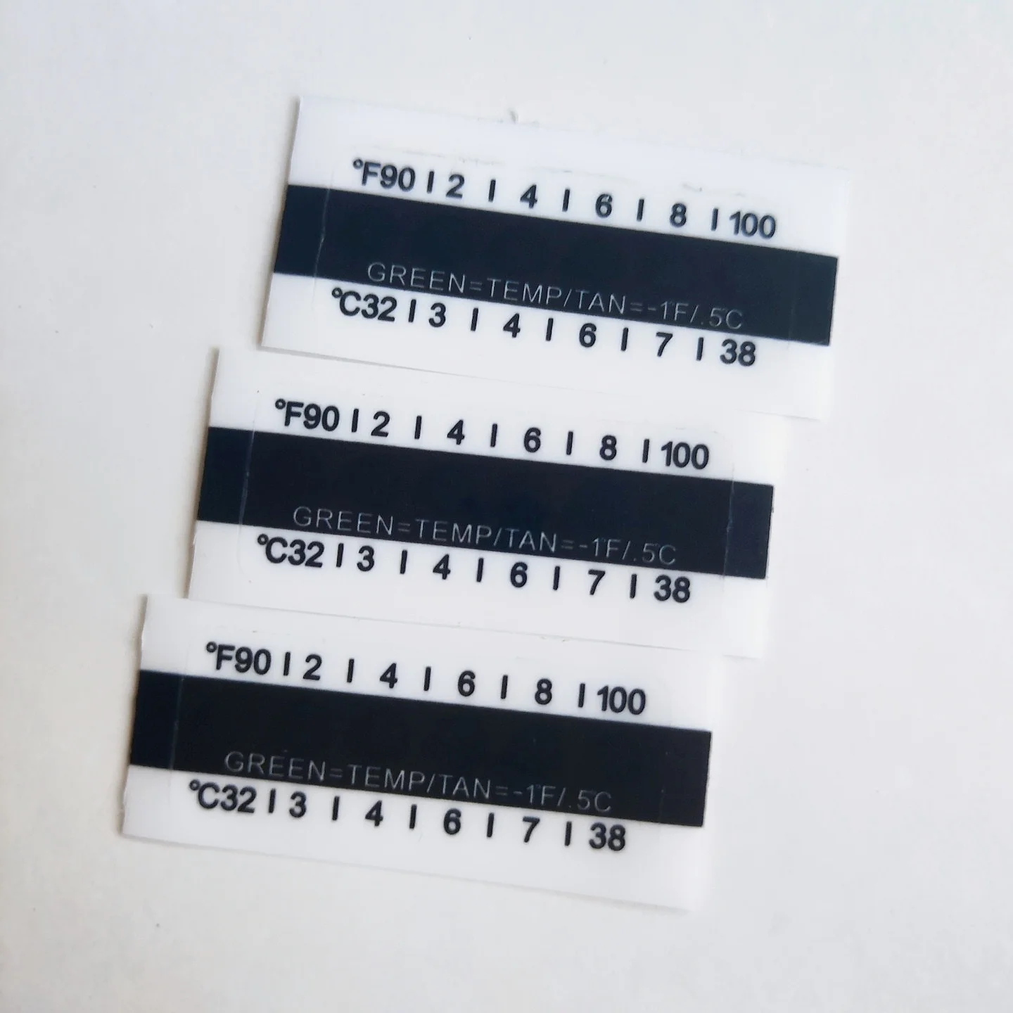 Stock Wholesale 32-38C/90-100F Temperature  Liquid Crystal Urine Thermometer Sticker