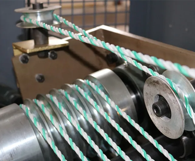 Поставка нового материала, машина для производства трехвитой пластиковой нейлоновой веревки PP PE