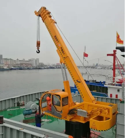 China manufacturer mini crane machine marine crane