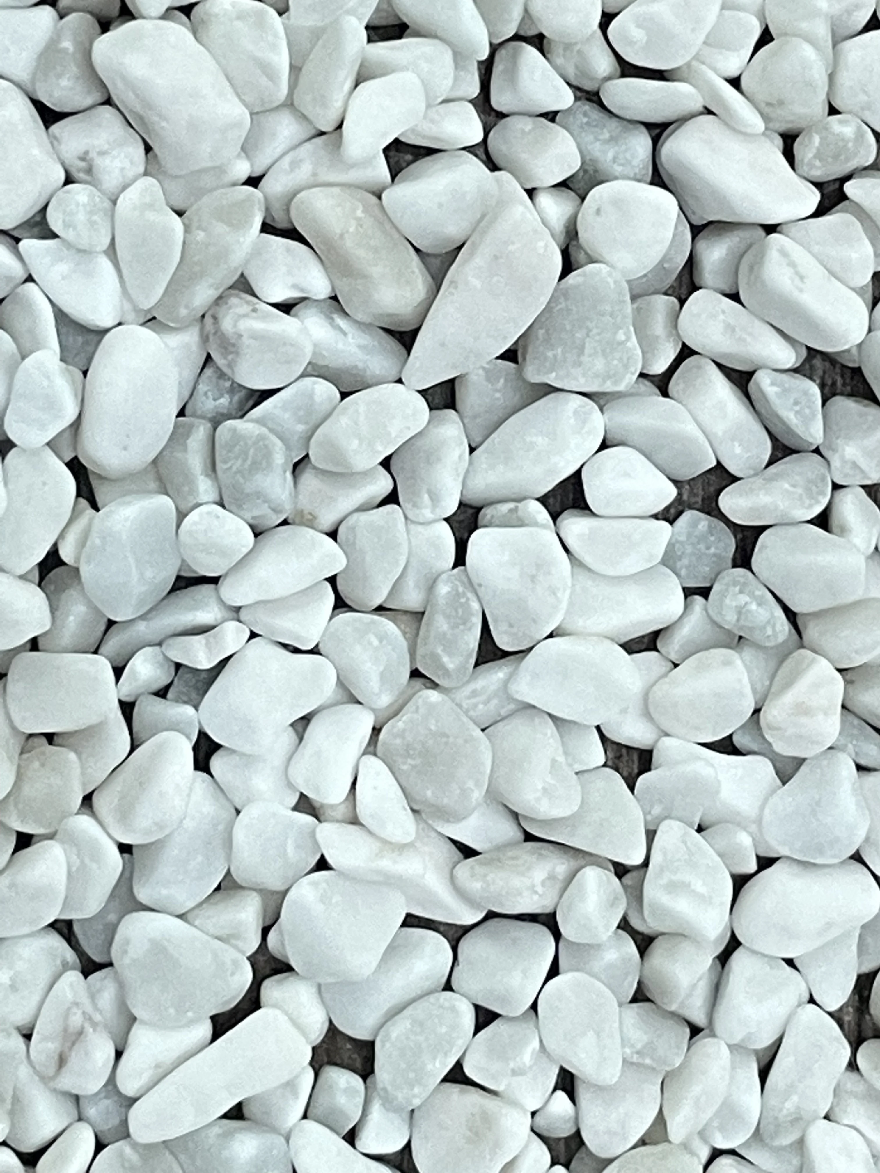 High Quality Snow White Landscape Pebble Stone Natural Stone Cobbles & Pebbles from Vietnam