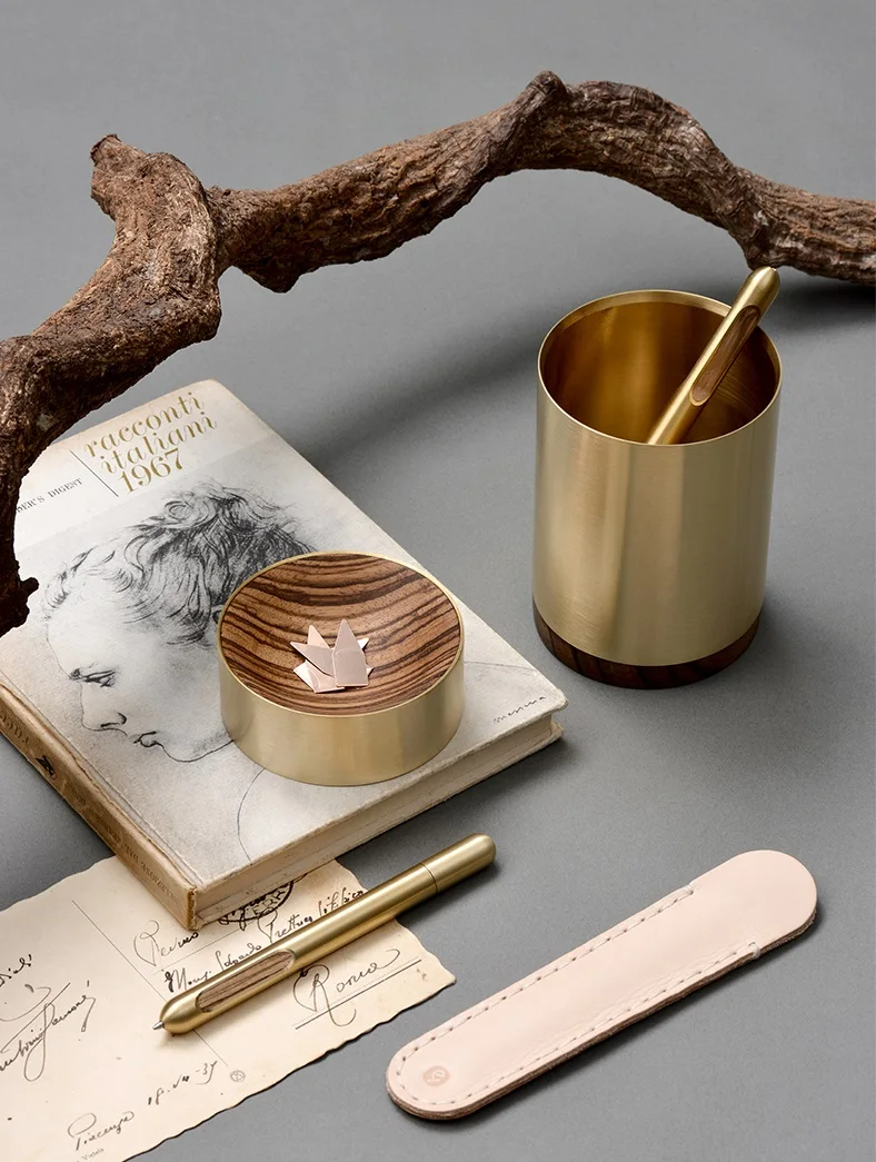 Special gift home hotel office use wood core storage box a paper clip