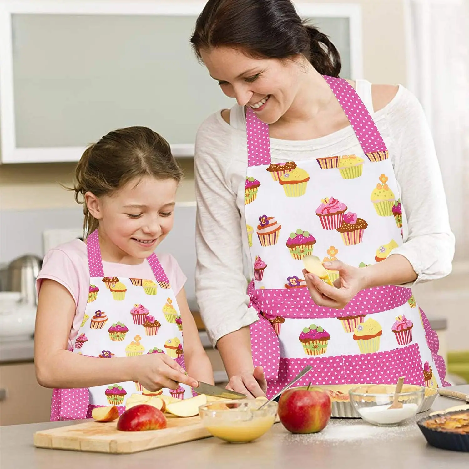 Cotton Parent and Child Aprons Cupcake Pattern Cute Baking Ruffles Apron Adjustable Kitchen Apron for Women and Daughters