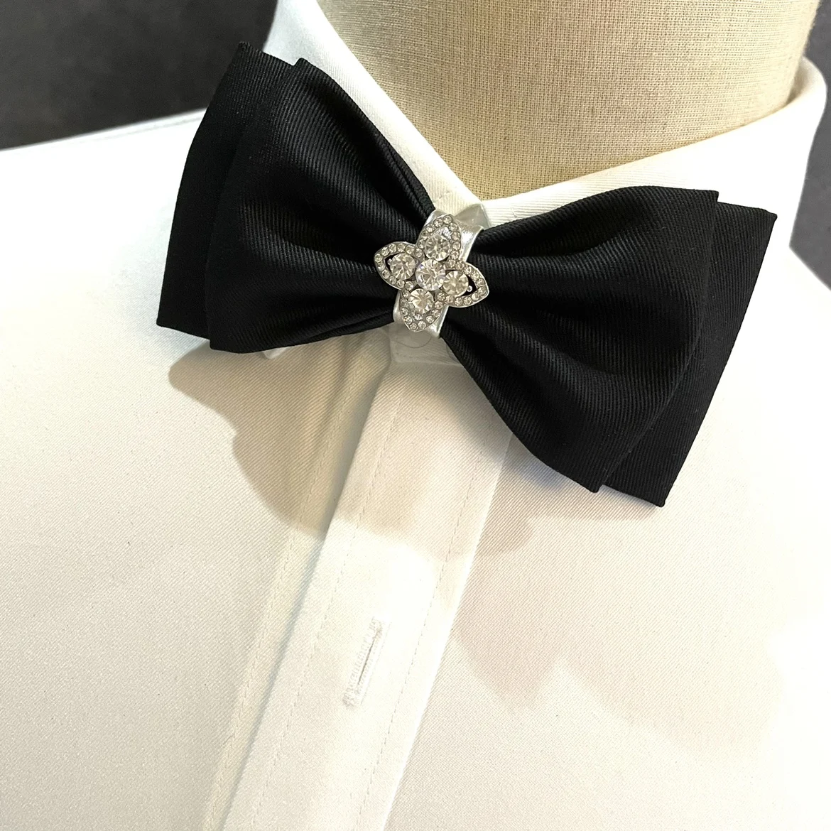 Brand new men wedding bowties solid color polyester bow ties satin double layer Cravats with rhinestone for wholesale