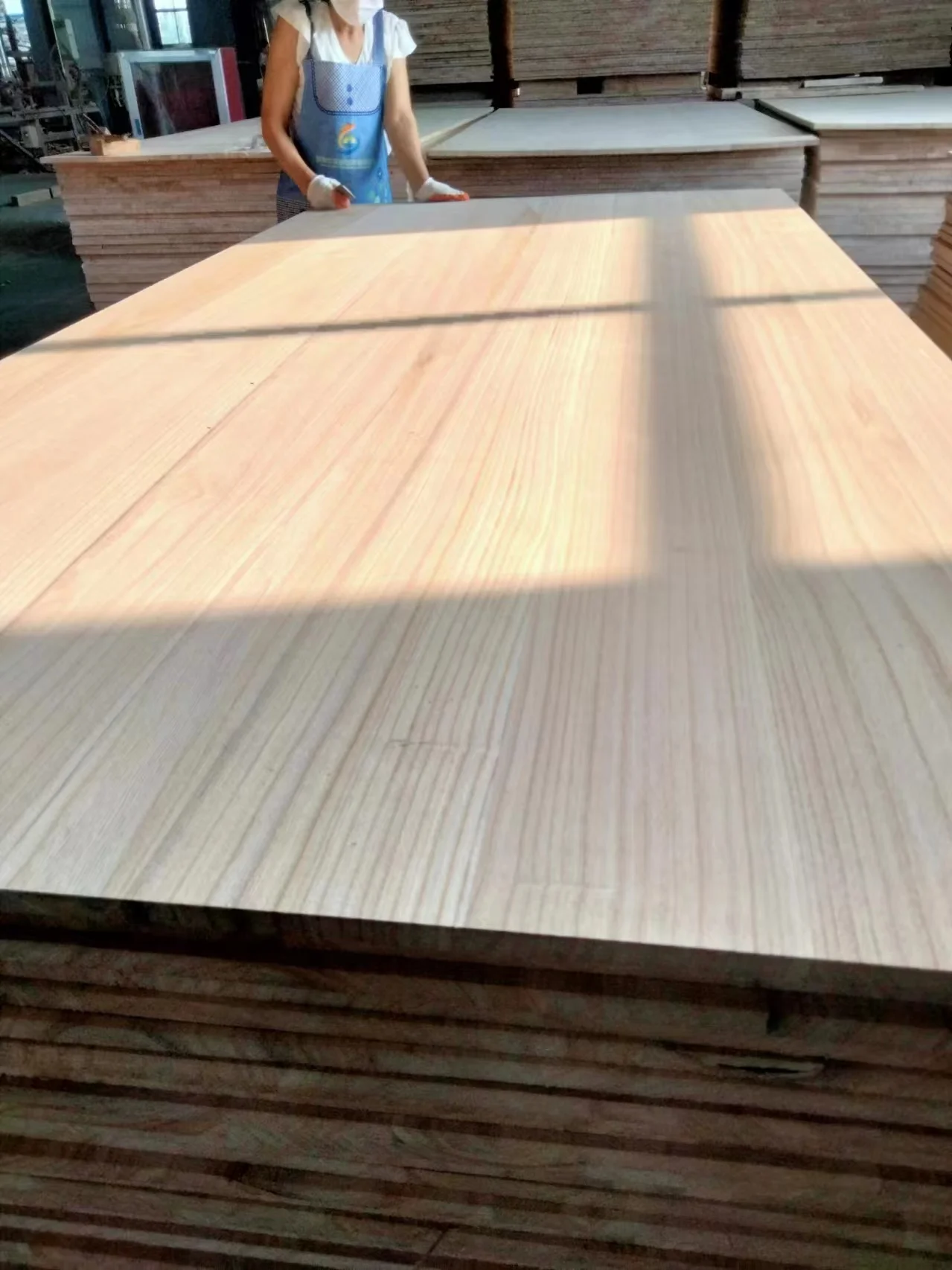 wholesale price Solid wood board  Beech wood paulownia for furniture