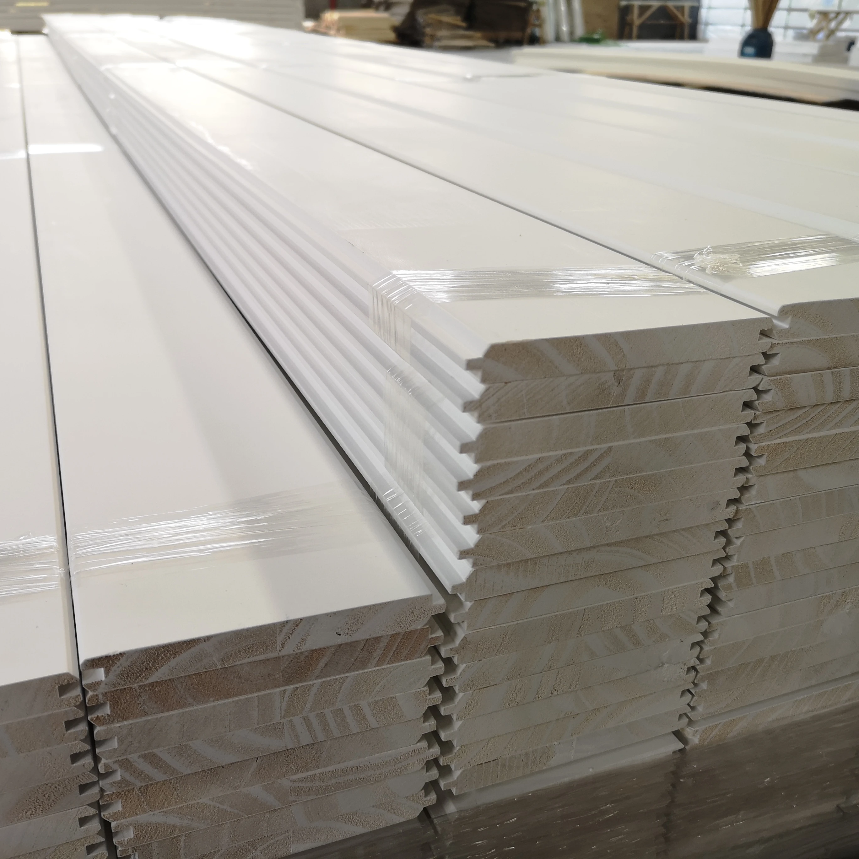 Плинтус с покрытием Gesso Shiplap