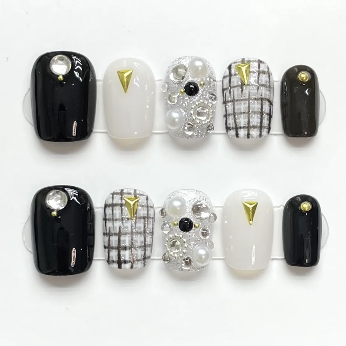 Handmade Black Plaid Short Luxury Japanese Korean Press On Full Cover Fake False Nail Tips Short Artificial Acrylic Fingernails