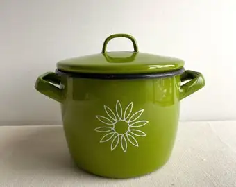 Food grade large size custom color logo pattern cast iron enamel storage bread potato pot with lid