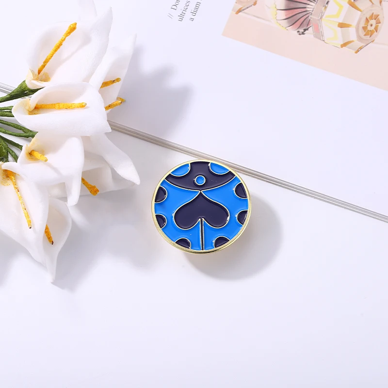 QINGQI Supports Custom Enamel Needle Seven-star Ladybird Shaped Brooch Wrap Clothing Lapel Pin Crcular Badge Jewelry Friends