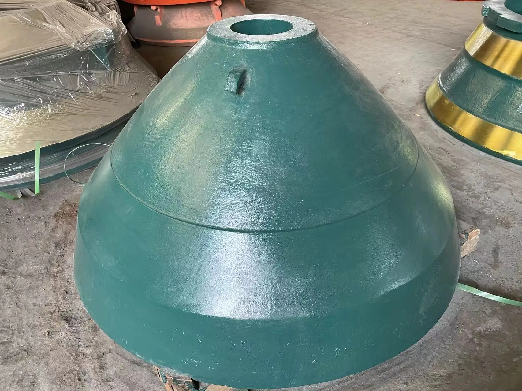 Quality Cone Wearing Parts Replacements Mining Stone Crusher Machine Parts Mantle And Concave