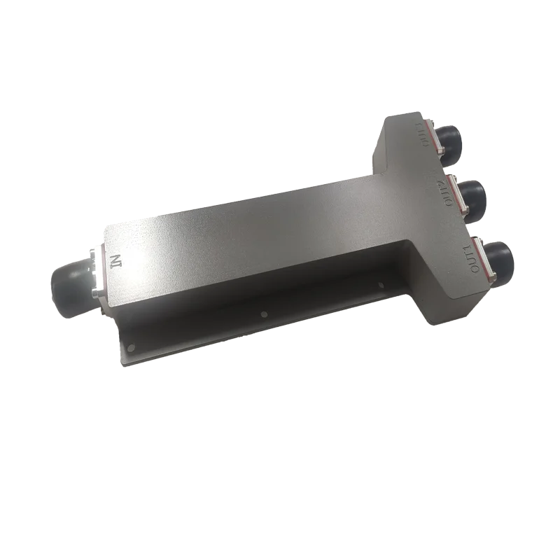 600-6000 MHz  50W indoor /outdoor application IP67 -155dBc 2 way power splitter/divider with 4.3/10-female connector