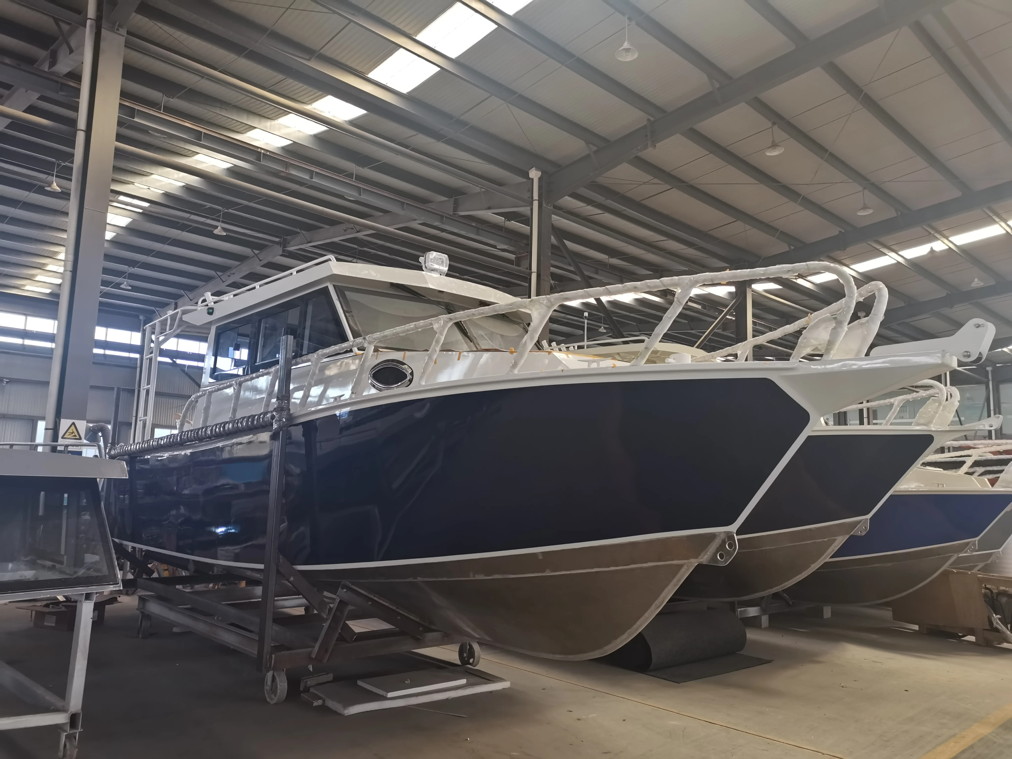 9.6m/35FT Large Cabin Family Use Aluminum Fishing and Leisure Boat With Fast Speed