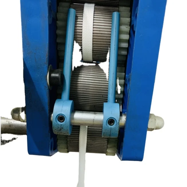 braiding machine with 40, 44,48spindles, one or two heads for making shoeslaces. trenzadora con 40,44,48 spindles para agujetas