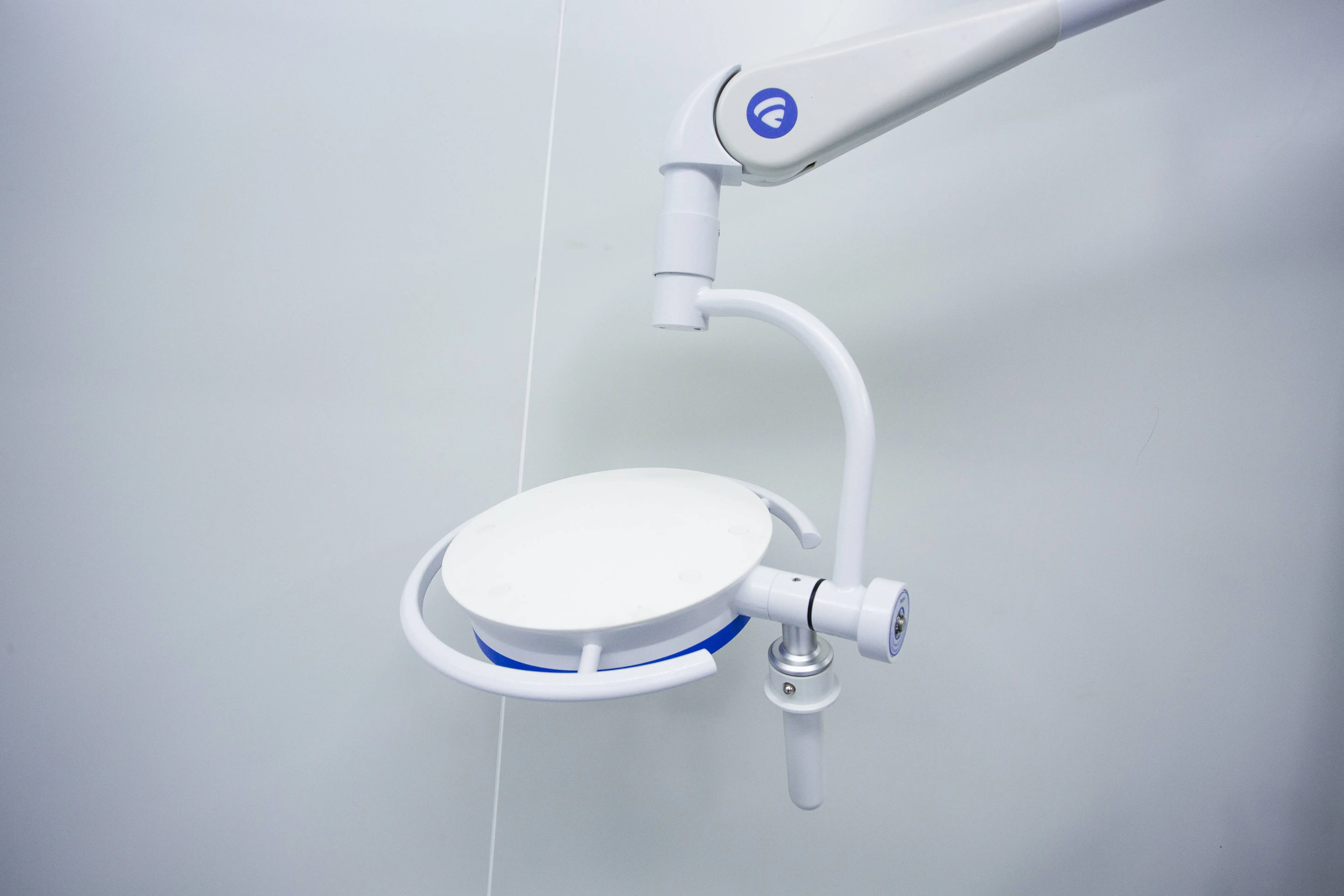 Medical Double Head Ceiling Mounted Operating Lamp Shadowless LED Operation Room Light Surgical Lamp dental use