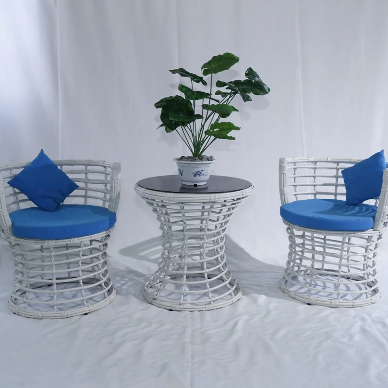 hot sale price outdoor rattan wicker dining tables and chairs
