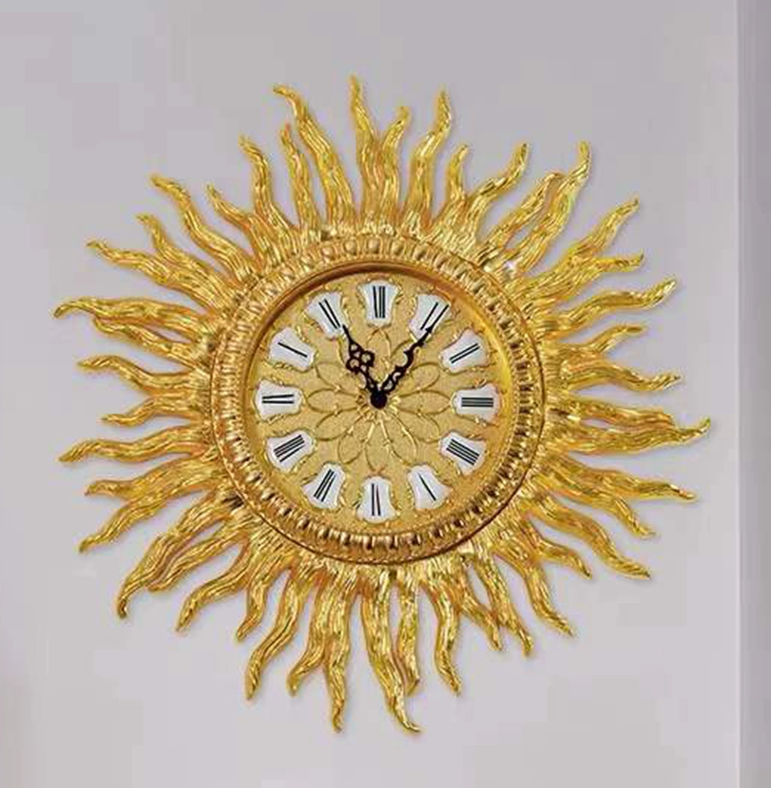 Luxury Home Decoration Grandfather Wall Clock Hotel Wall Golden Copper Metal Art Wholesale Sun Shaped Wall Clock