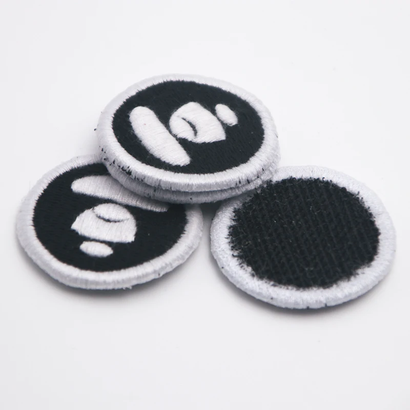 Custom Logo Iron-on Garment Embroidered Clothing Patches Self Adhesive Applique Iron on Embroidery Patch