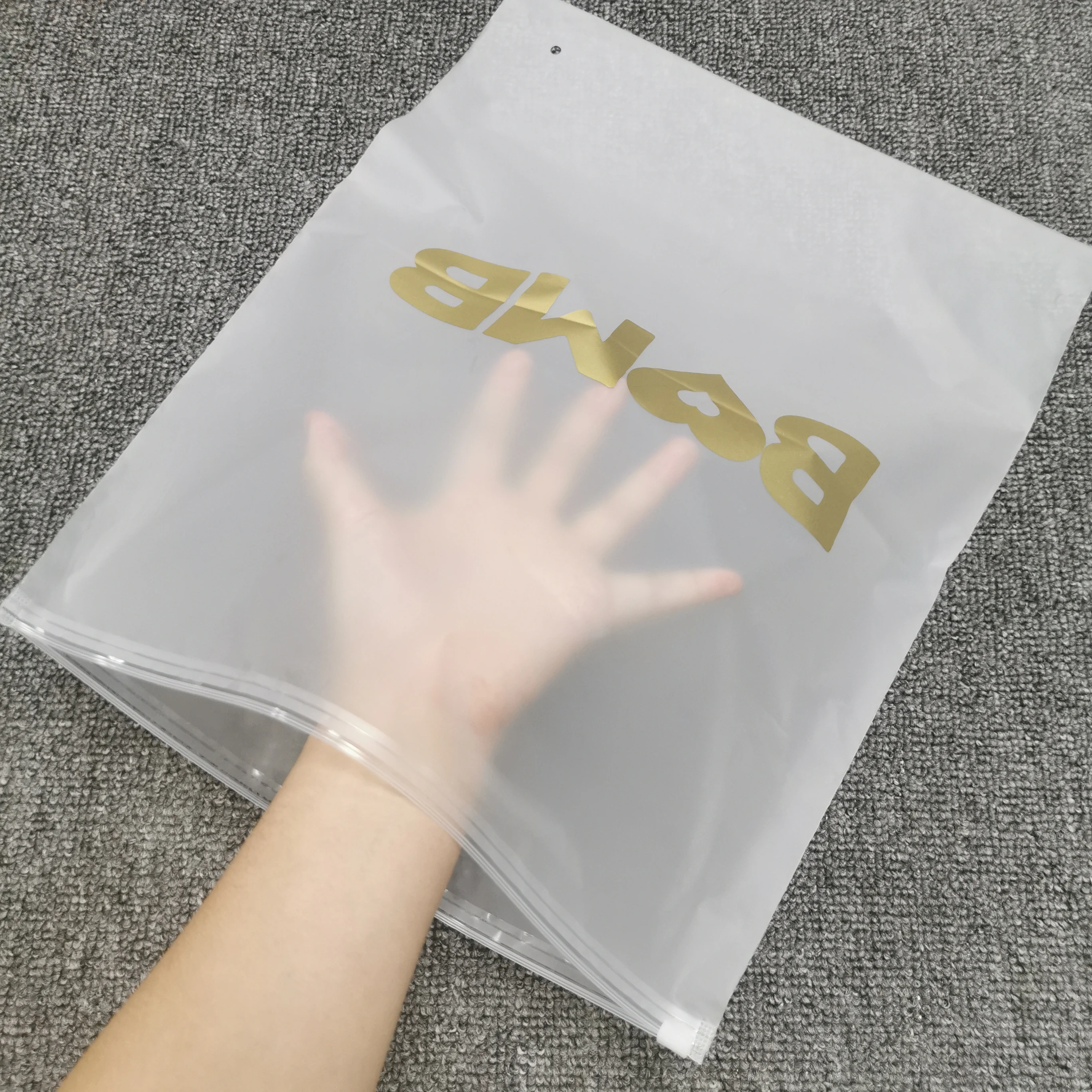 Custom Cornstarch Frosted Zipper Sealing Bag Biodegradable Packaging Bags Swimwear Clothes Bag Packing PE Screen Printing Accept