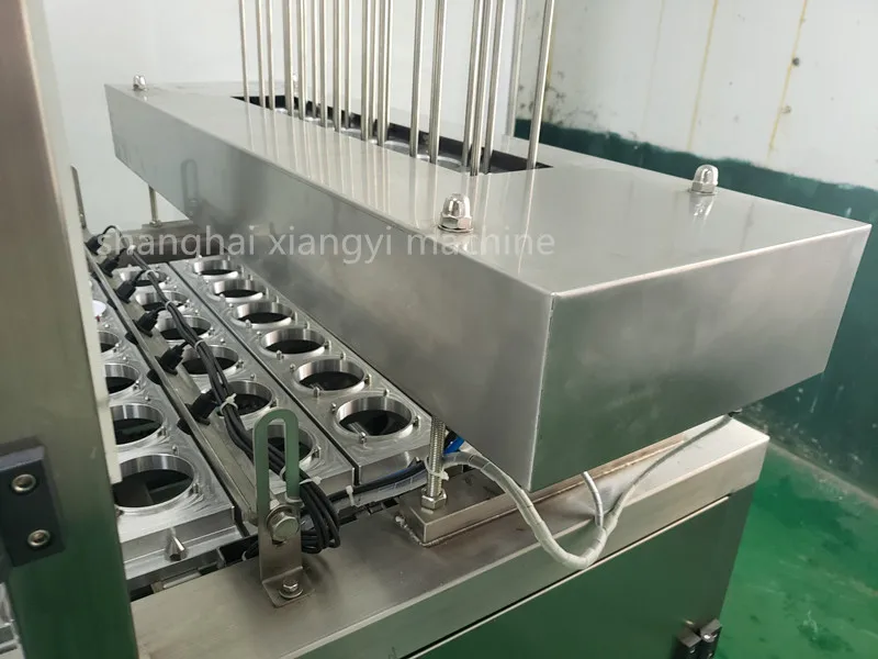  XBG32-2 товар от производителя Испания глицерин чашки машина для наполнения и запайки