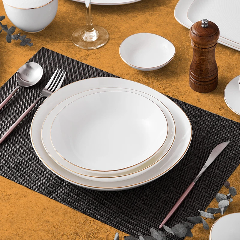 Unbreakable Royal Ware Luxury Dinnerware Set Elegant Golden Rim Design Bone China White Porcleain Dinner Set for Wedding Banquet
