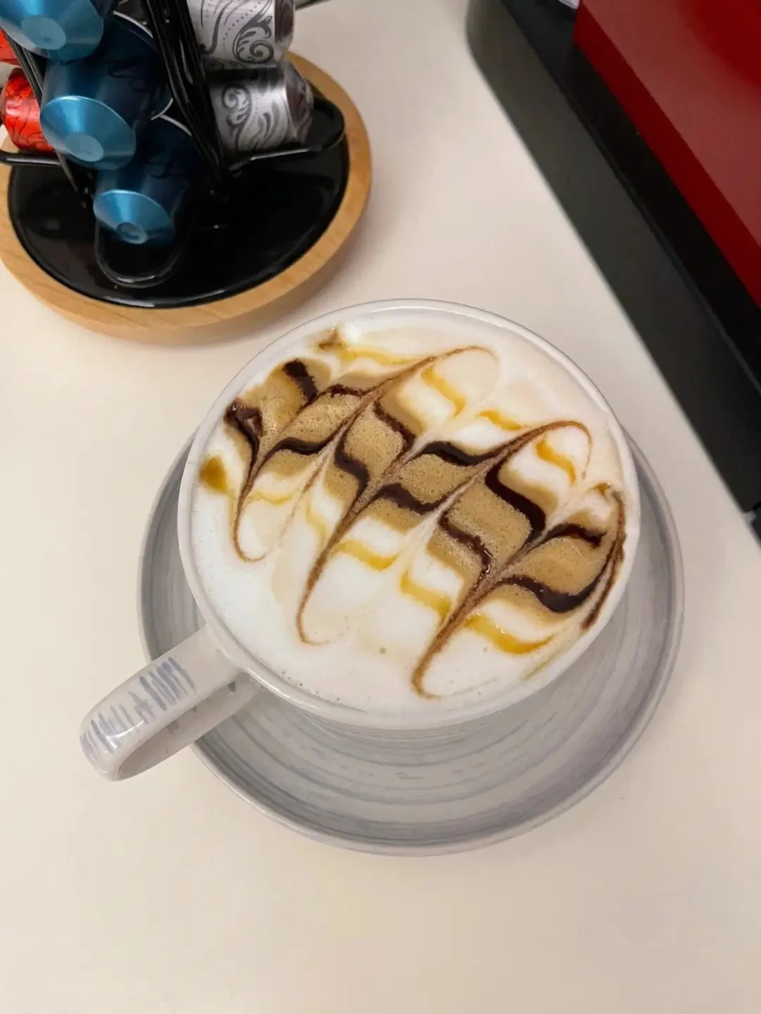 High Quality Multi-function Capsule Coffee Maker K-cup/tea/coffee Powder Portable Machine with 700ml Water tank