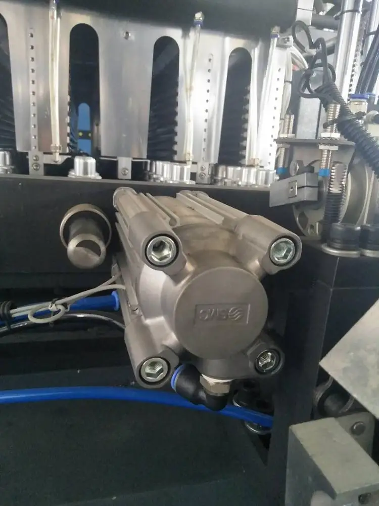 
4 Cavity Automatic PET Bottle Blowing / Plastic Stretch Blow Molding / Bottle Making Machine 