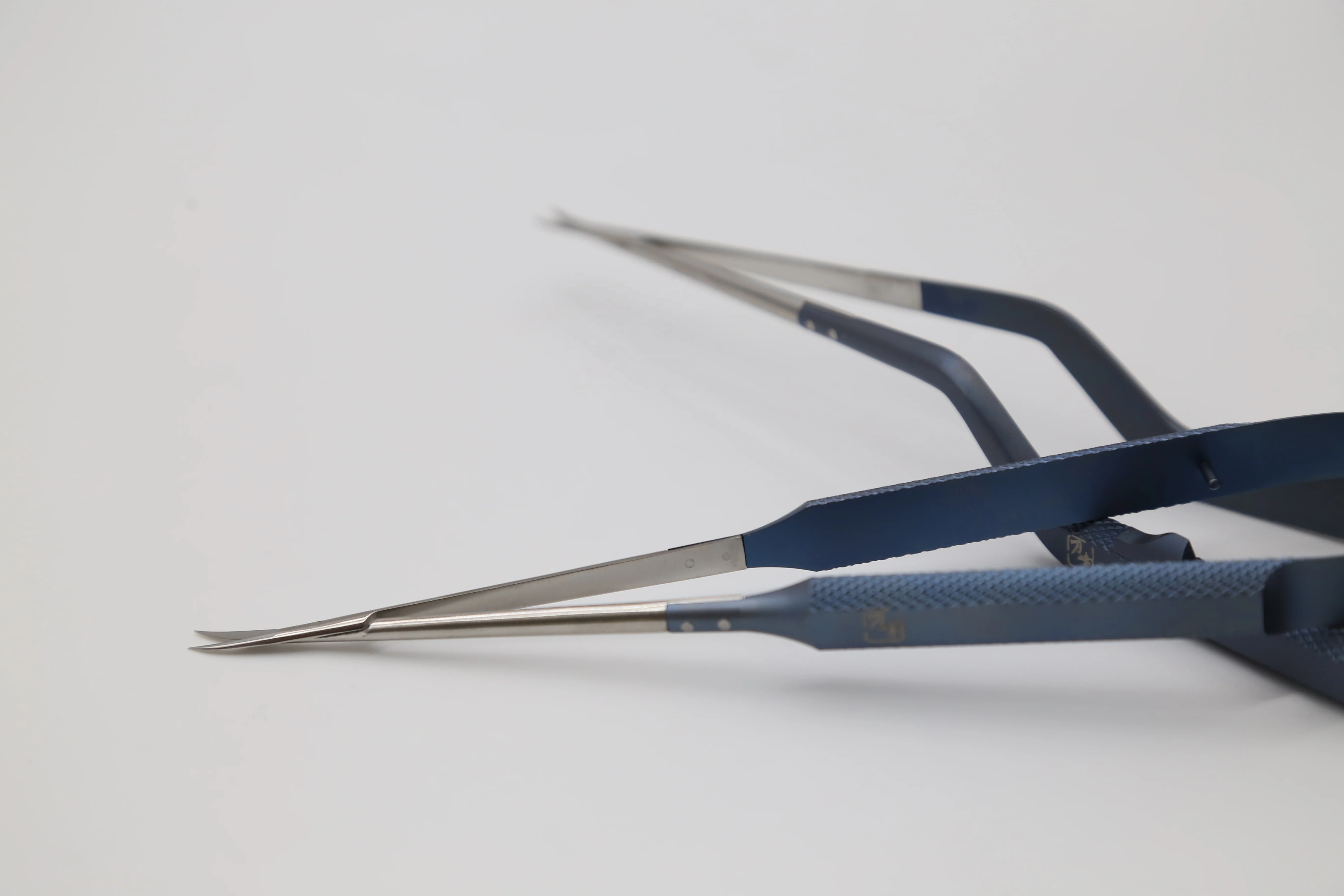 HOTRY Neurosurgery Shallow Shark Micro Scissors Right Curved Stainless steel titanium alloy splicing