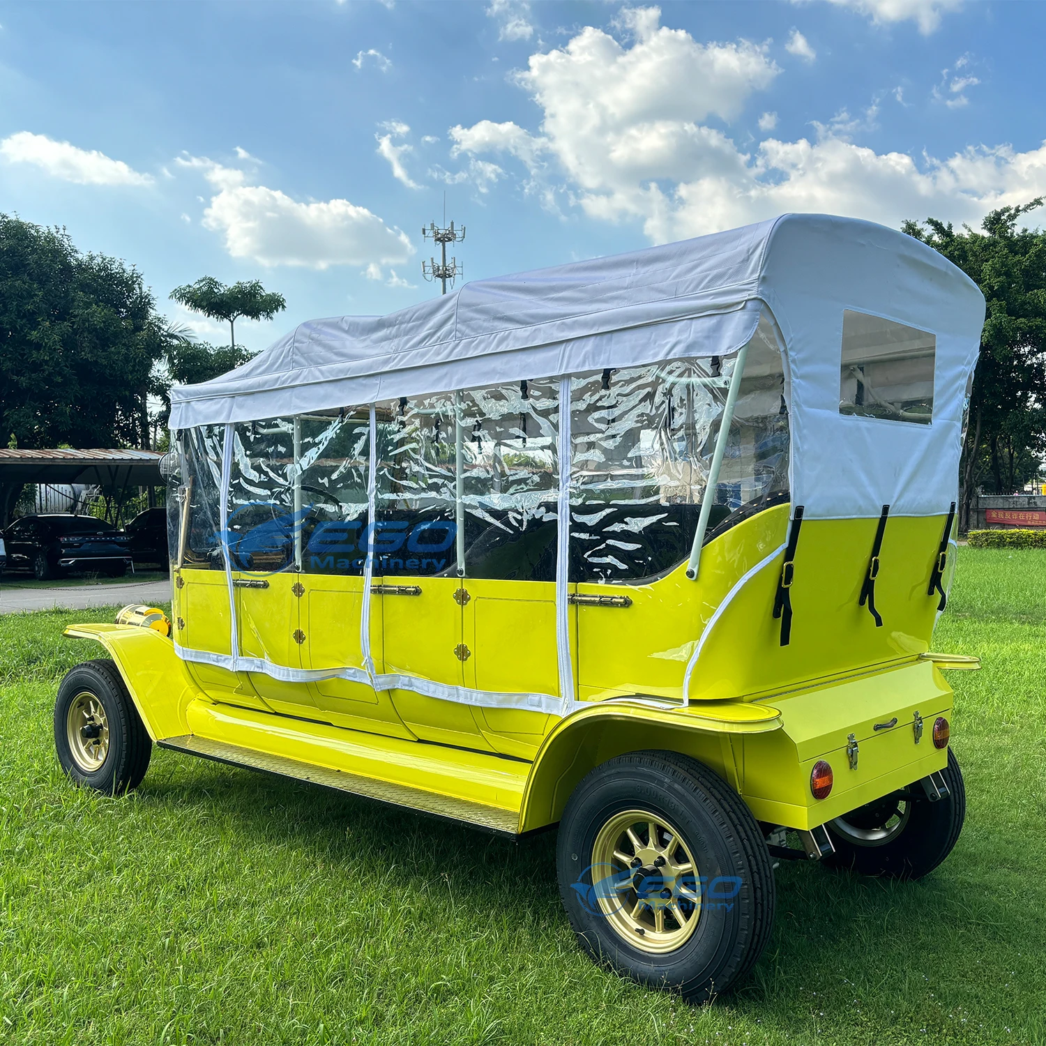 Professional Manufacture Nice Price Environmentally Friendly New Energy Electric Vintage Classic Car