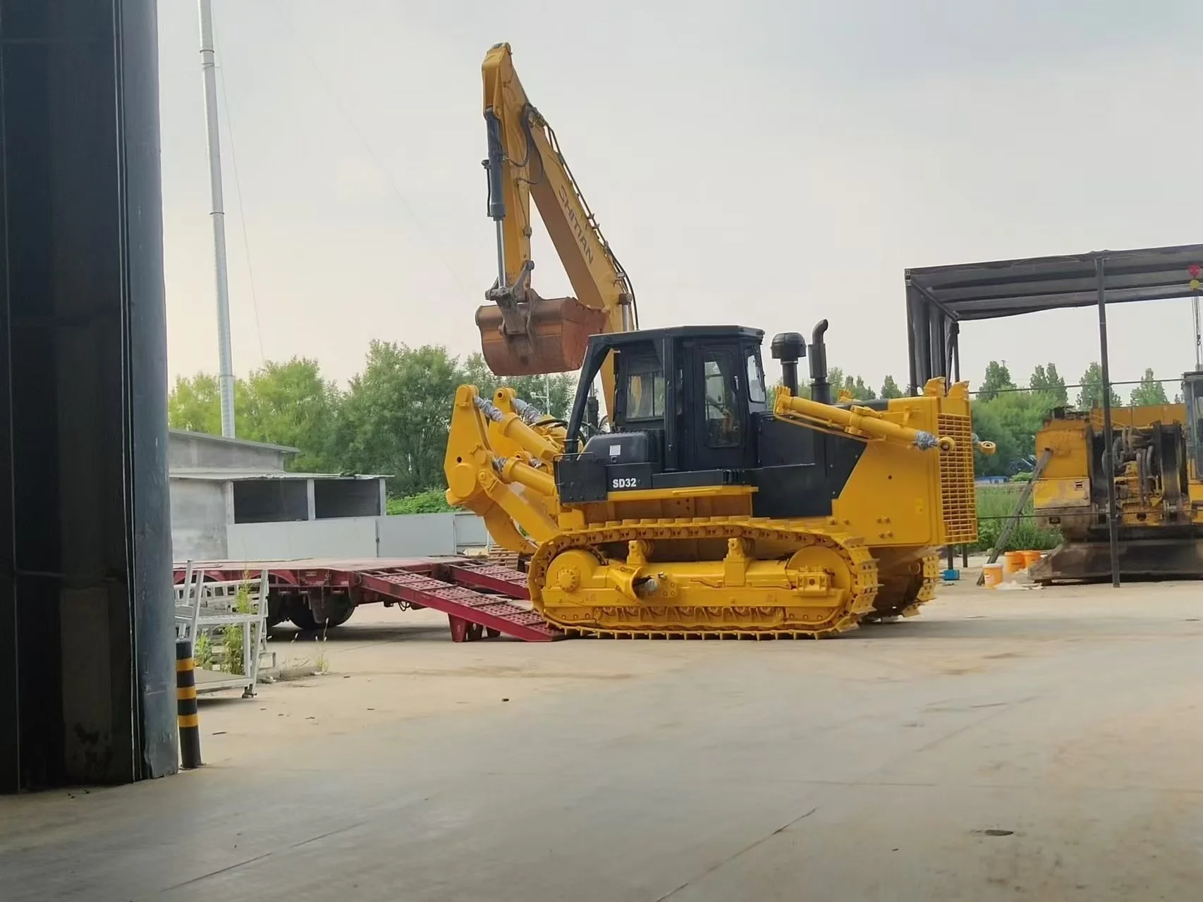 Construction Wholesale Price Mini Hydrostatic Wheel Bulldozers with Blade and Logging Winch for Sale