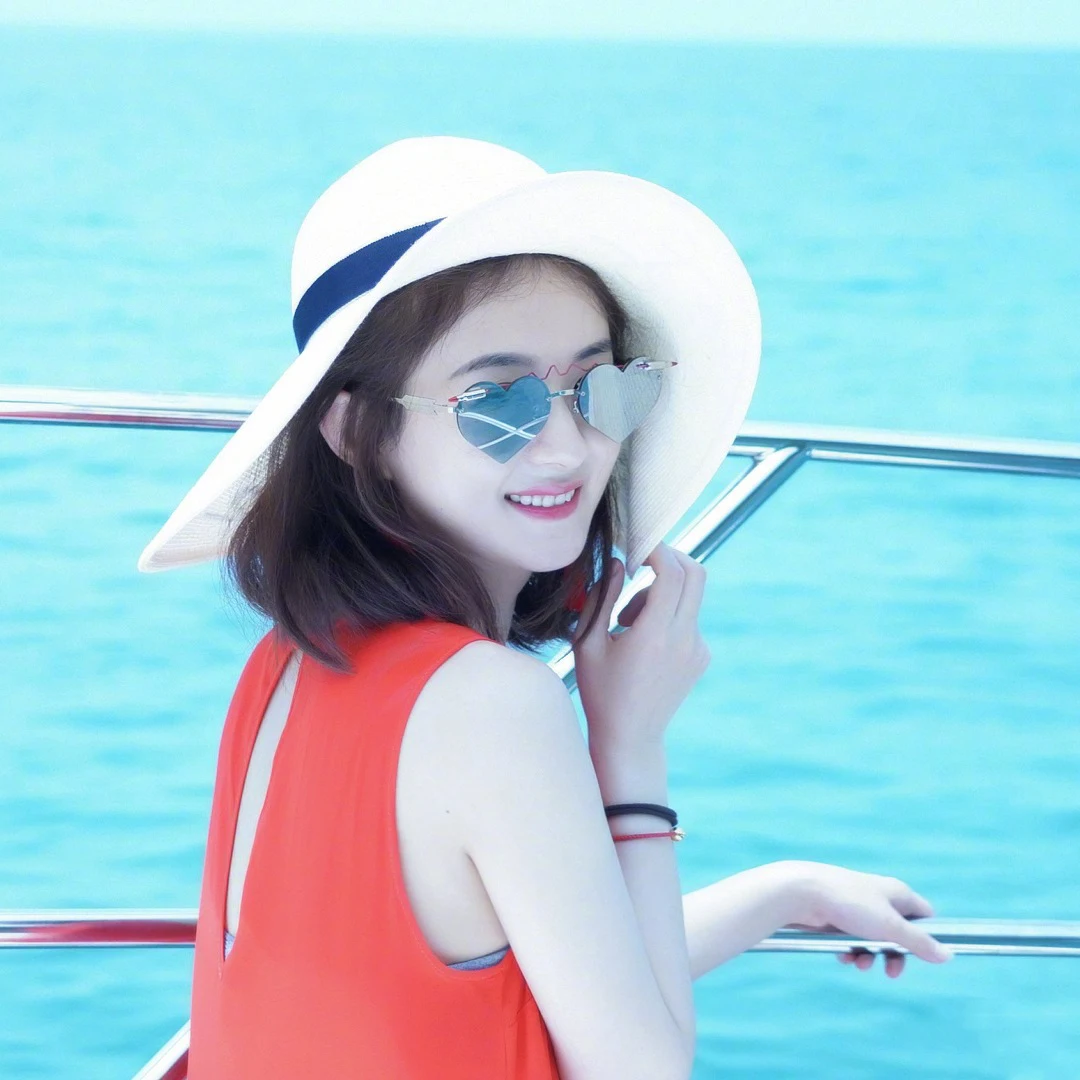 New Design Red Bullet Heart Shape Polarized Lens Sunglasses Women Gothic Cute Shades UV400 Vintage Glasses 2024