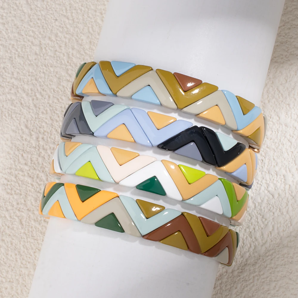 Wholesale Fashion Customized Multicolored Enameled Puzzled Zig Zag Bracelet Set for Women